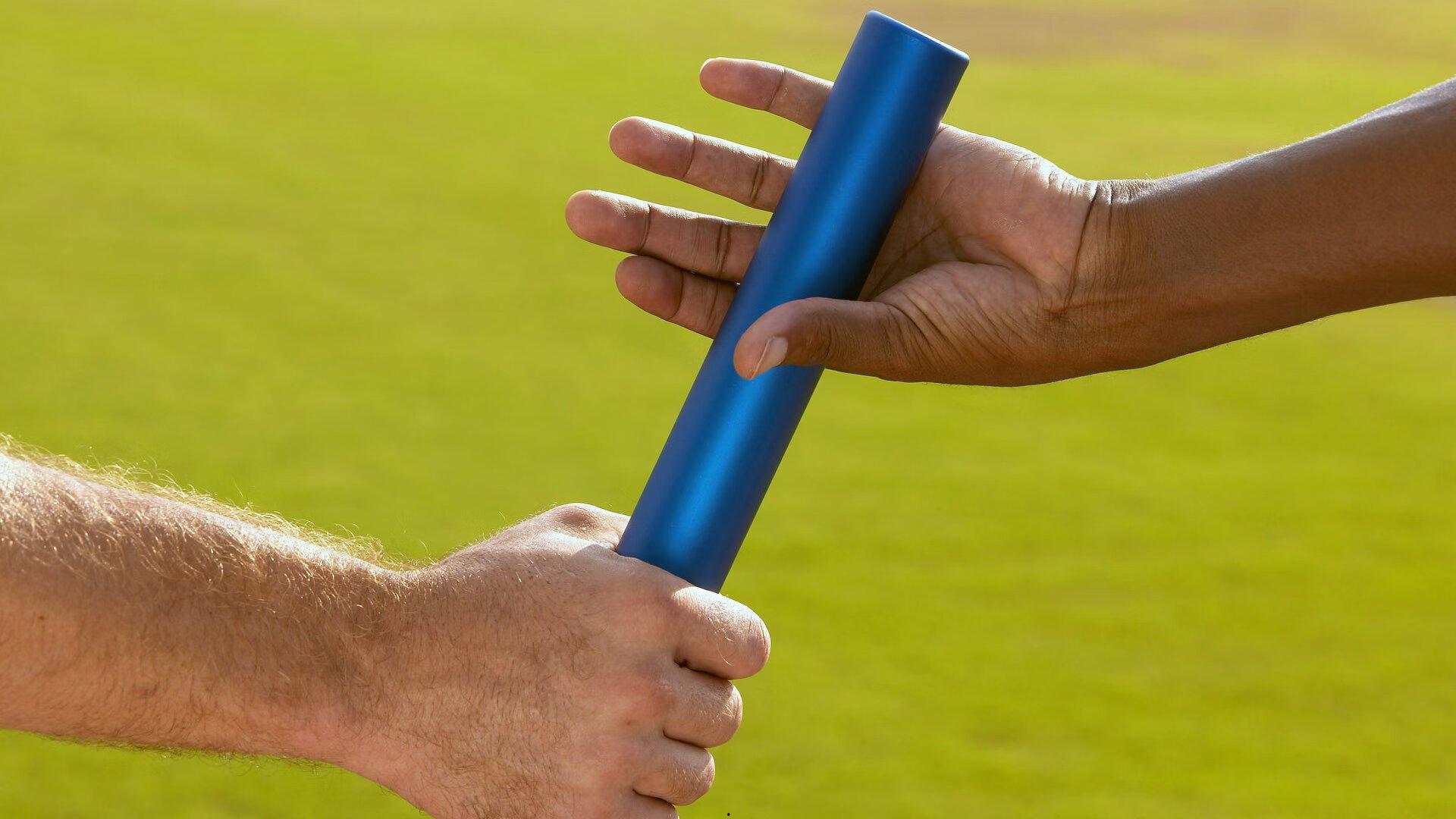 非常惊险！孟超晒视频飞机亲历俄城恶劣天气：希望大家都平安出行